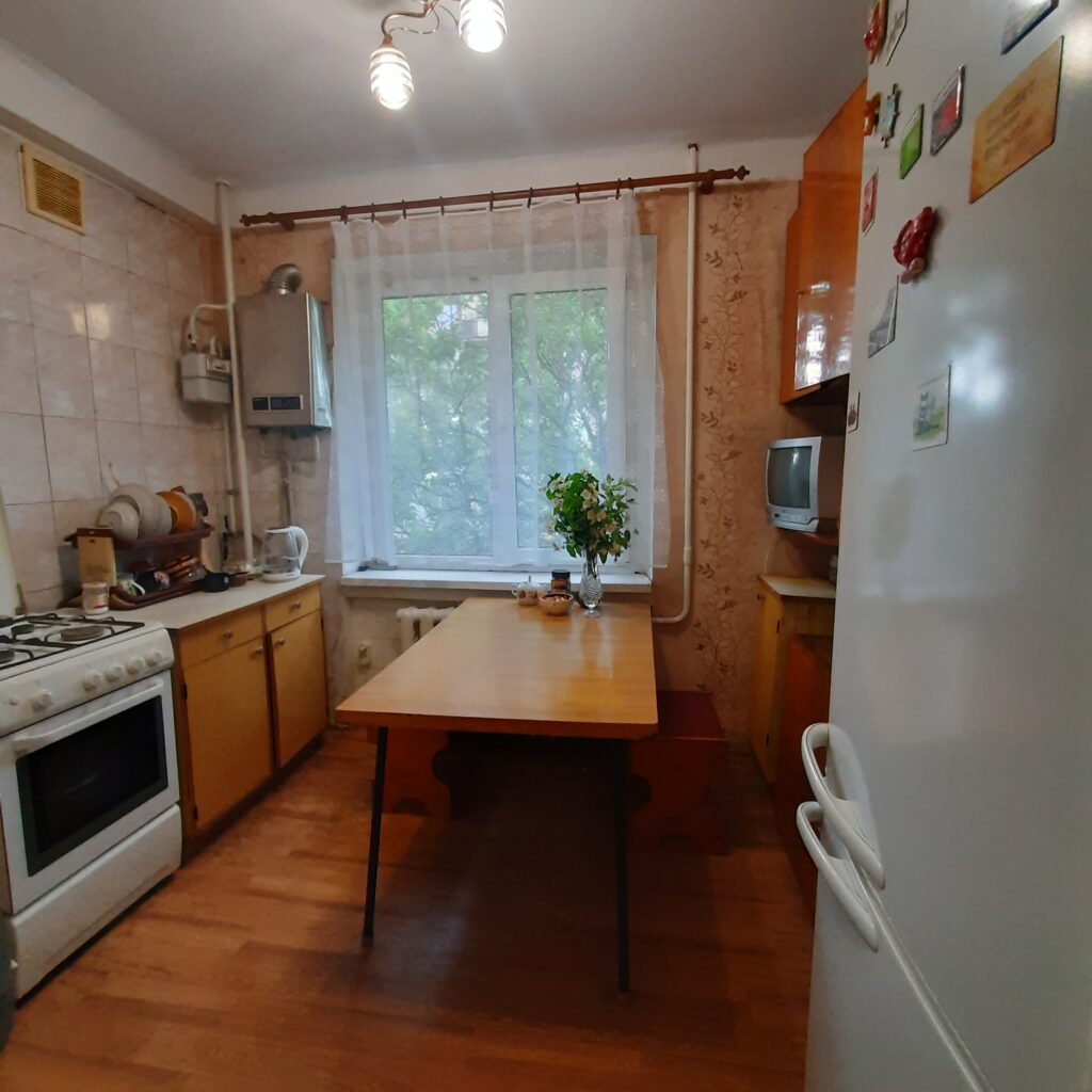 Фото №798 Продаётся 3 комн. кв-ра, пр-т Металлургов, р-н супермаркета “Донбасс”