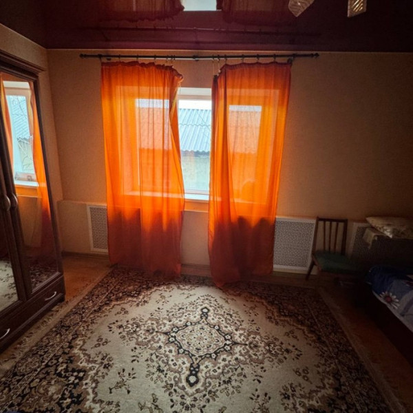 Фото Продам дом в Станице Луганской с. Макарово (р-н рынка)