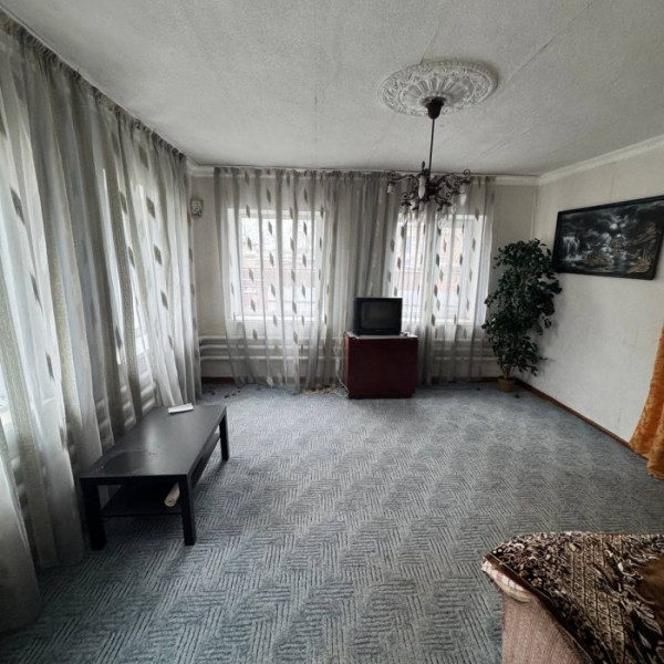 Фото Продам дом в Станице Луганской с. Макарово (р-н рынка)