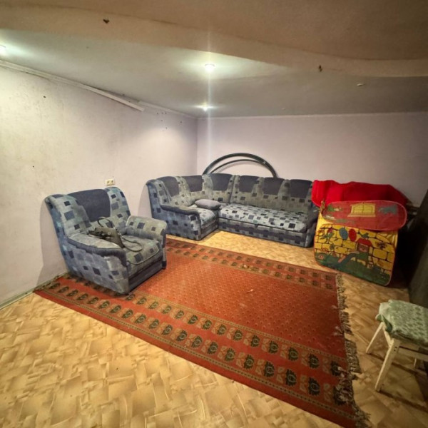 Фото Продам дом в Станице Луганской с. Макарово (р-н рынка)