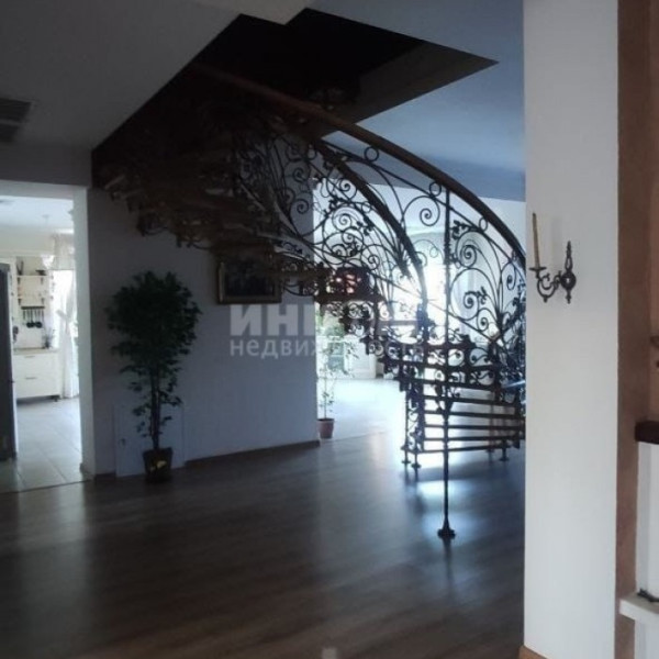 Фото Продам Дом 280м2 +170м2 гостевой Дом район МРЭО