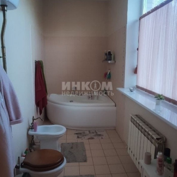 Фото Продам Дом 280м2 +170м2 гостевой Дом район МРЭО