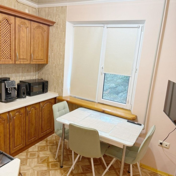 Фото Продам 2- х комнатную квартиру на кв. Якира