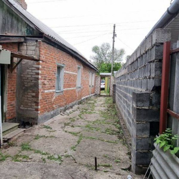 Фото Продам дом в ЦЕНТРЕ г. Луганска ( выше поликлиники МВД )