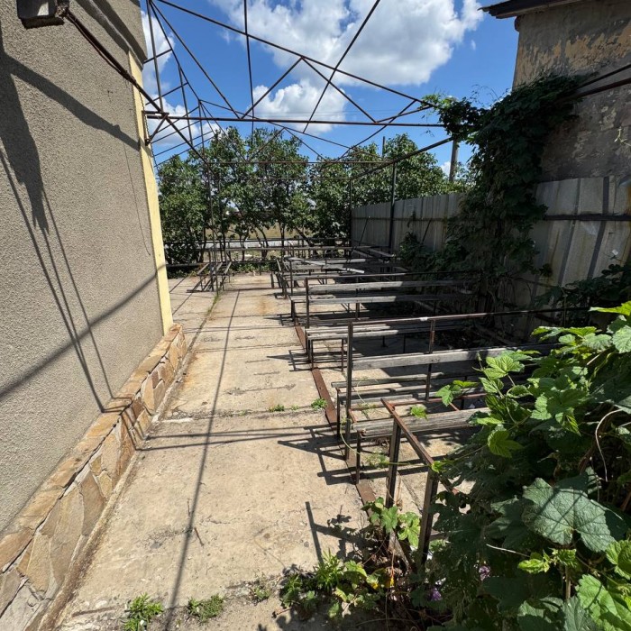 Фото Продам помещение под коммерцию в Станице Луганской, (Н. Кондрашевка, на территории ж/д вокзала)