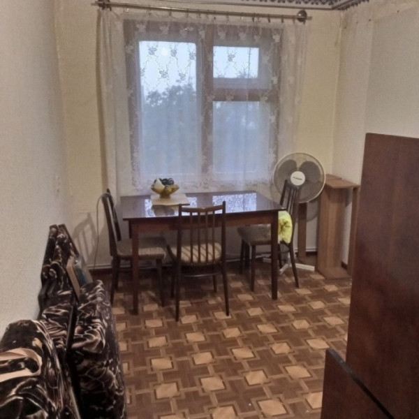 Фото Продам 4-х комн квартиру с АО в г. Луганск кв. Солнечный