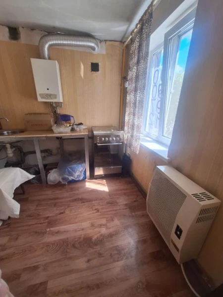 Продаётся 1-комнатная квартира в городе Стаханов, ул. Дзержинского, д. 32.