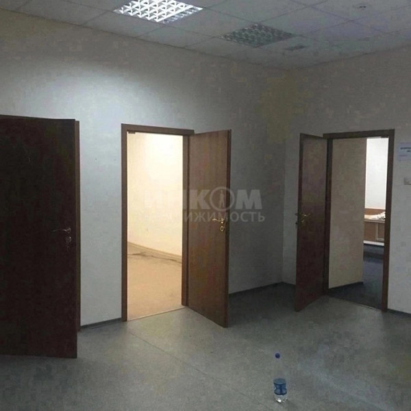 Фото Продам помещение 570 м2 в центре города Луганск улица Шевченко