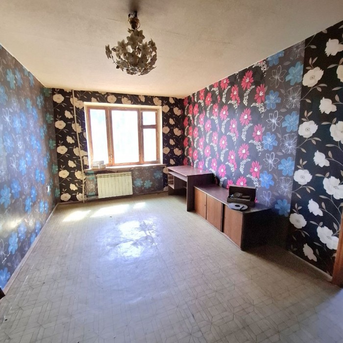 Продам 2-комн квартиру по ул. 30 лет Победы, г. Луганск.