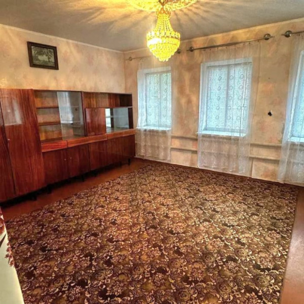 Продам дом в центре с. Роскошное г. Луганск