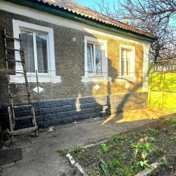Фото Продам дом в центре с. Роскошное г. Луганск