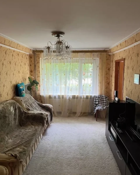 3-к квартира с автономным отоплением г. Алчевск #996