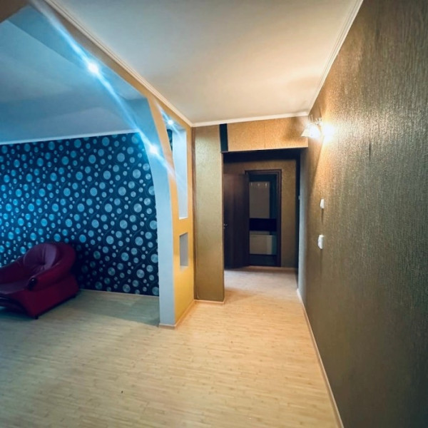 Фото Продам 3к 1-й Микрорайон