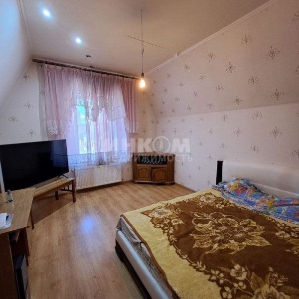 Фото Продам дом в центре Луганска 320м2