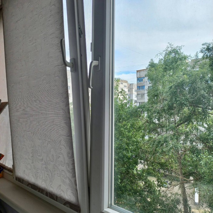 Фото Продам 1-кк на кВ Ленинского комсомола 5 этаж 9-го дома.