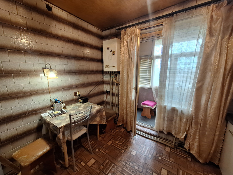 Фото Продаётся 2-комнатная квартира в городе Брянка, микрорайон Тополь, дом 43.