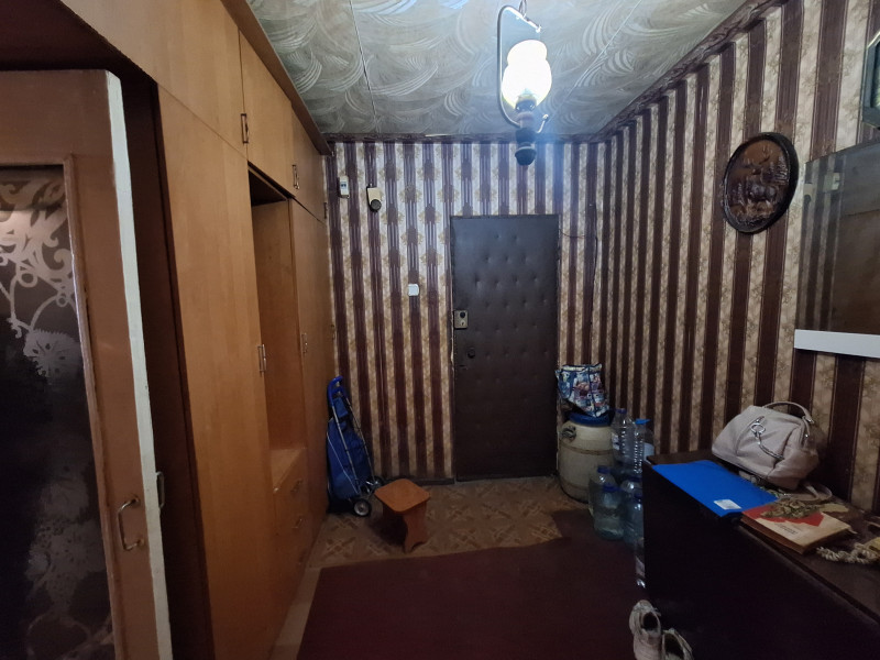 Фото Продаётся 2-комнатная квартира в городе Брянка, микрорайон Тополь, дом 43.