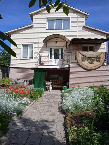 №495 Продаётся 3-х этажный Дом. п. Васильевка, ул. Ямская.