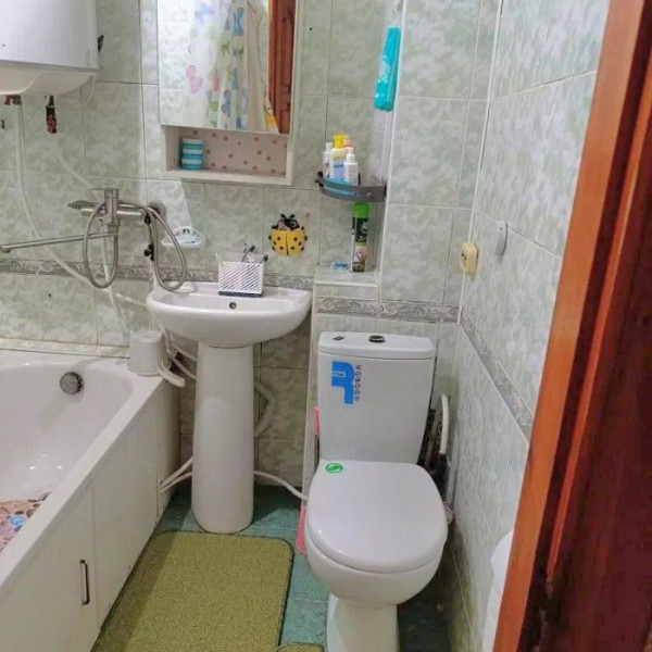 Фото Продам 2-комн квартиру на кв Левченко, 5/5 эт. г. Луганск