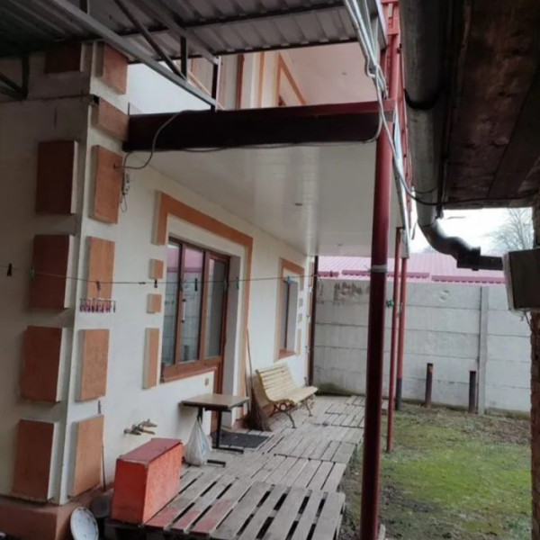 Продам 2-х этажный дом в Центре г Луганск р-н 17 школы