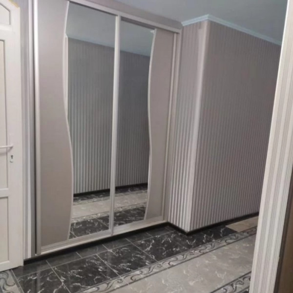 Фото Продам 2-х этажный дом в Центре г Луганск р-н 17 школы