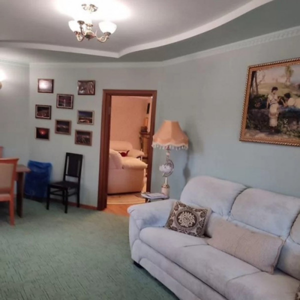 Фото Продам 2-х этажный дом в Центре г Луганск р-н 17 школы