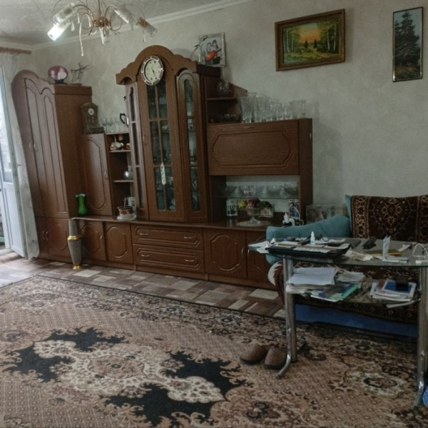 Продам 2-х комн квартиру в г. Луганск кв. Комарова