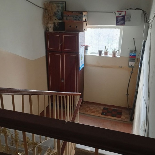 Фото Продам 2-х комн квартиру в г. Луганск кв. Комарова