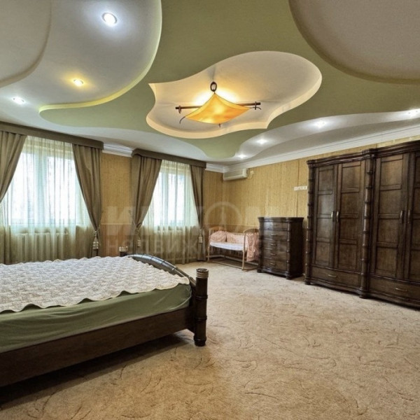 Фото Продам дом рн Атриума ,418м2, 15 соток земли