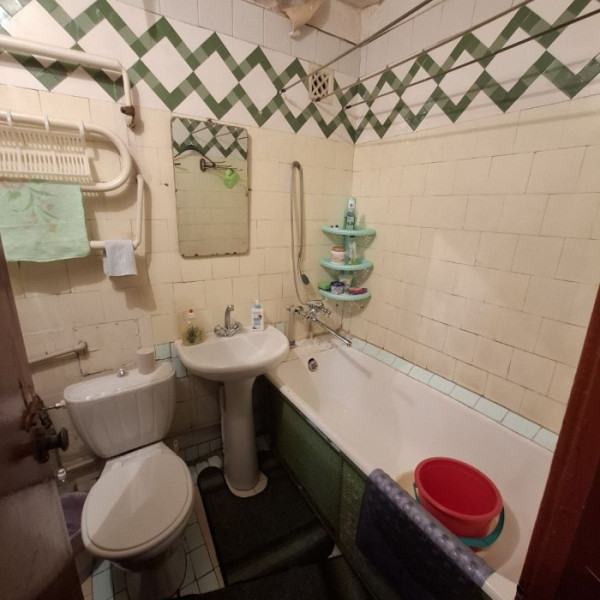 Фото Продам 2-х ком квартиру на кв. Щербакова