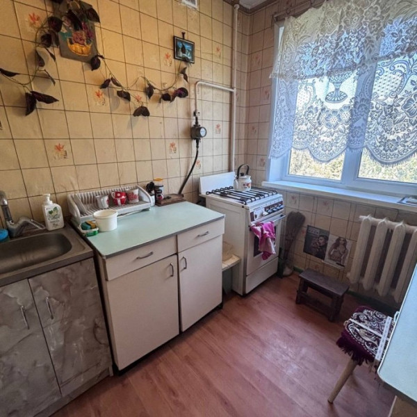 Продам 2-х комн квартиру в г Луганск пос Юбилейный ул Карла Маркса