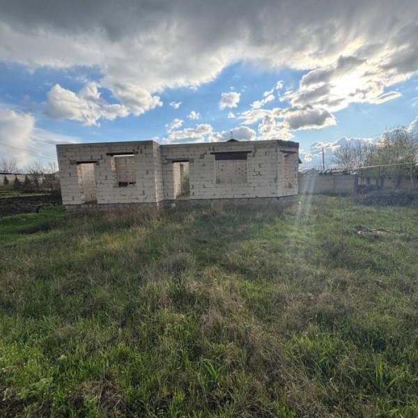 Фото Продам участок приват с коробкой на Вольном