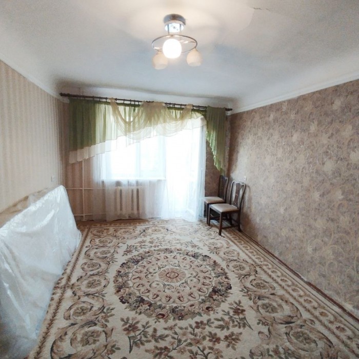 Фото Продам 2- х комнатную квартиру на ул. Советская ( центр, памятник Труженику Луганщины).
