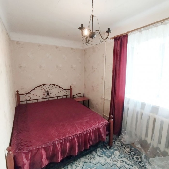 Фото Продам 2- х комнатную квартиру на ул. Советская ( центр, памятник Труженику Луганщины).