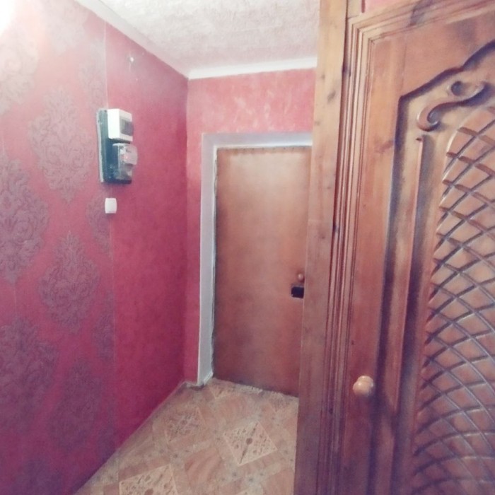 Фото Продам 2- х комнатную квартиру на ул. Советская ( центр, памятник Труженику Луганщины).
