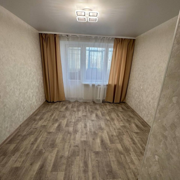 Продам 1 комнатную квартиру кв. Восточный, 19.