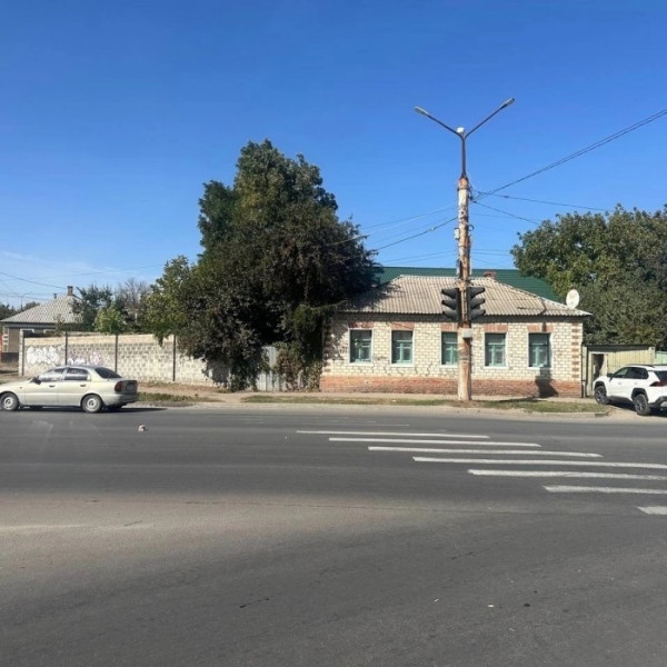 Продам Дом ул. Артема Коммерческого назначения