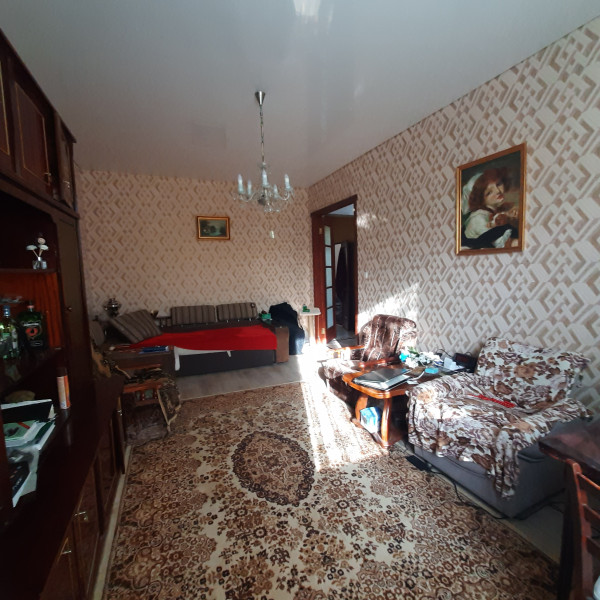 №505 Продаётся 3 комн.”Сталинка”, 2/4, с Автономным отоплением.