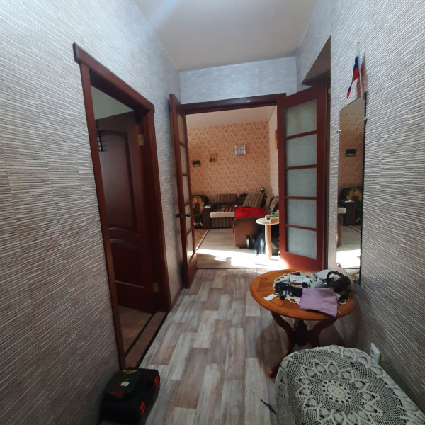 Фото №505 Продаётся 3 комн.”Сталинка”, 2/4, с Автономным отоплением.