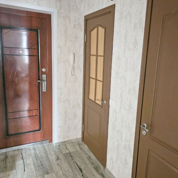 Фото 1-ю квартиру на кв. Сазонова