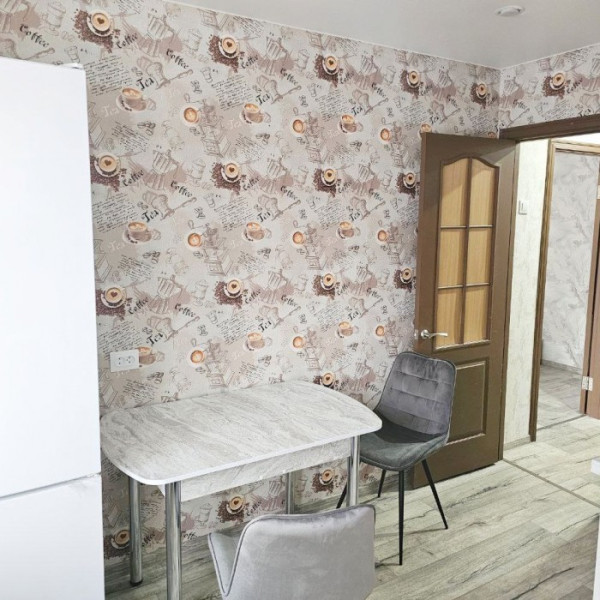 Фото 1-ю квартиру на кв. Сазонова