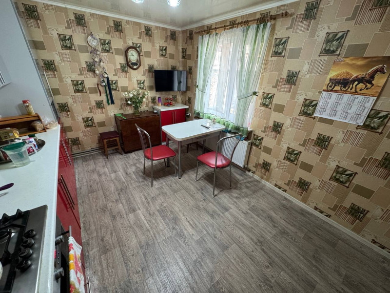 Фото Краснодон, КВАРТИРА НА ЗЕМЛЕ - 2х-комнатная квартира, Первоконная, д. 52