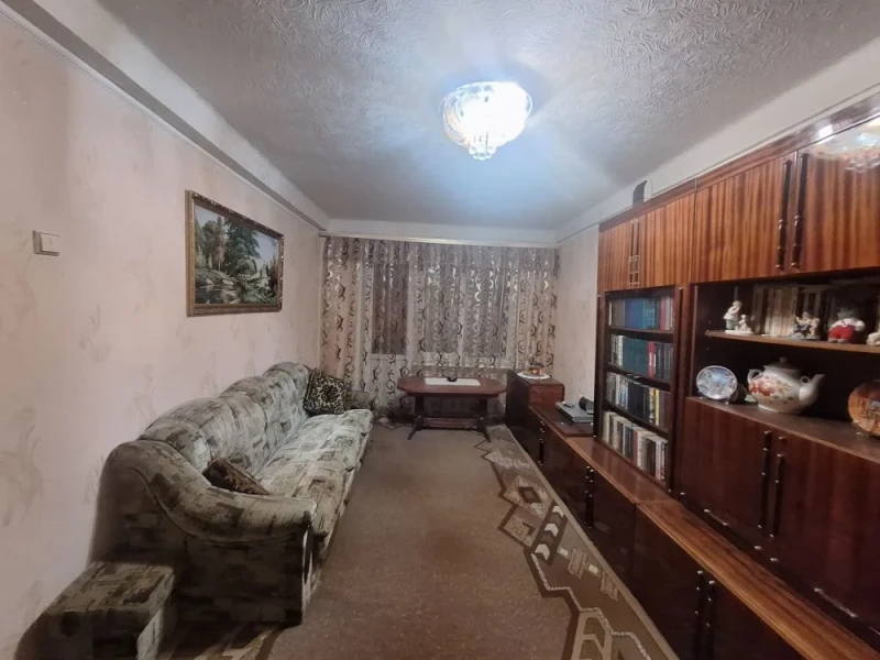 Фото Продаётся 3-комнатная квартира в городе Стаханов, ул. Богдана Хмельницкого, д. 21.