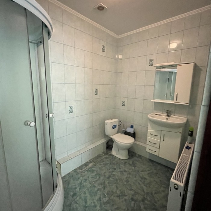 Фото Продам офисно- складское помещение в центре г. Луганск, ул. Октябрьская (р- н Вечного огня), возле дороги