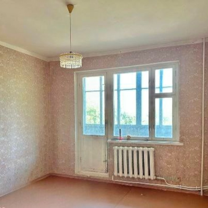 Продается 1-комн квартира на кв. Мирный, г. Луганск АВТОНОМНОЕ ОТОПЛЕНИЕ! ! !