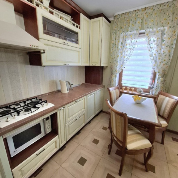 Фото Продам 3-х комн квартиру на кв. Заречный