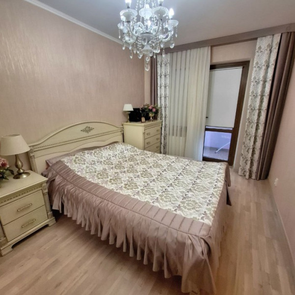 Фото Продам 3-х комн квартиру на кв. Заречный