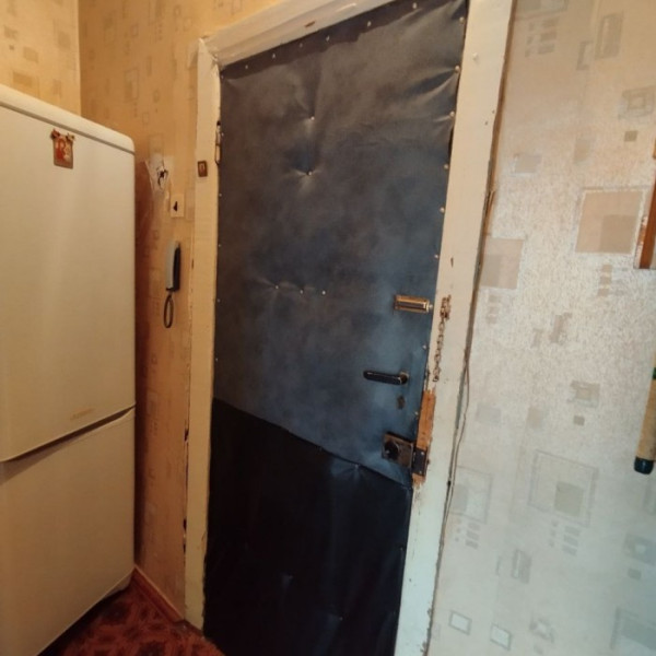 Продам полугостинку по ул. Годуванцева