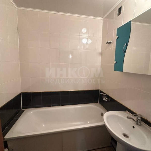 Фото Продам 3к квартиру на 1ом Микрорайоне