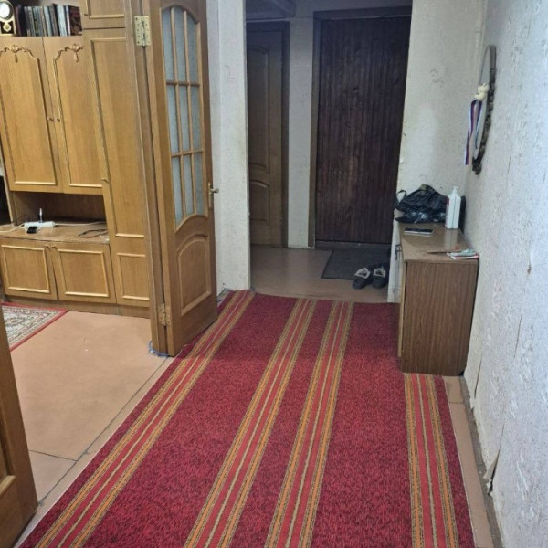 Продам 3-х комн квартиру в городе Луганск квартал Ольховский